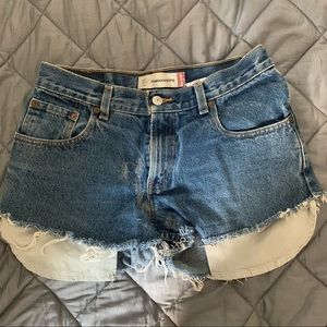Levi’s “Relaxed Fit” cut-offs